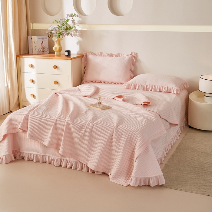 玖玖爱家纺 2026新款高端A类夹棉水洗母婴级莱赛尔天丝床盖裙边凉席三件套 奶霜粉