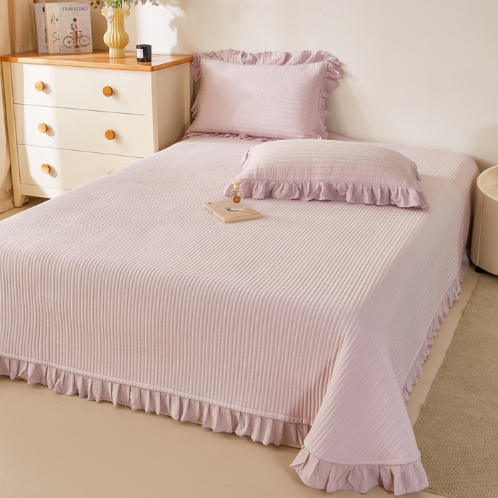 91家纺网 家纺一手货源 找家纺 玖玖爱家纺 2026新款高端A类夹棉水洗母婴级莱赛尔天丝床盖裙边凉席三件套 迷迭紫