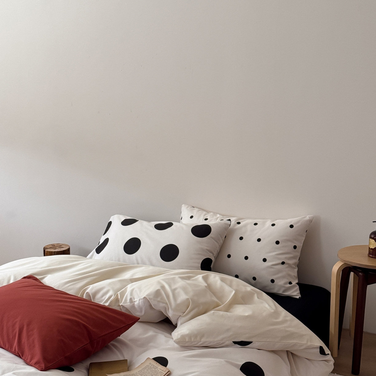 91家纺网 家纺一手货源 找家纺 （总）尺素 2026新款全棉纯棉简约松弛感波点四件套纯棉ins风纯色被套