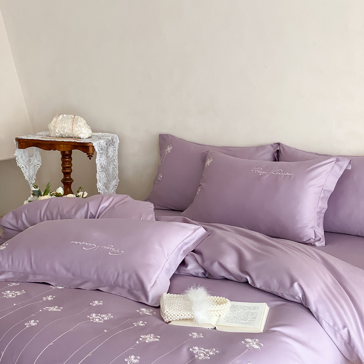 91家纺网 家纺一手货源 找家纺 曼布缇 2026新款春夏款新品长绒棉刺绣四件套 -花涧 花涧-紫色（会员－20，券后338起）