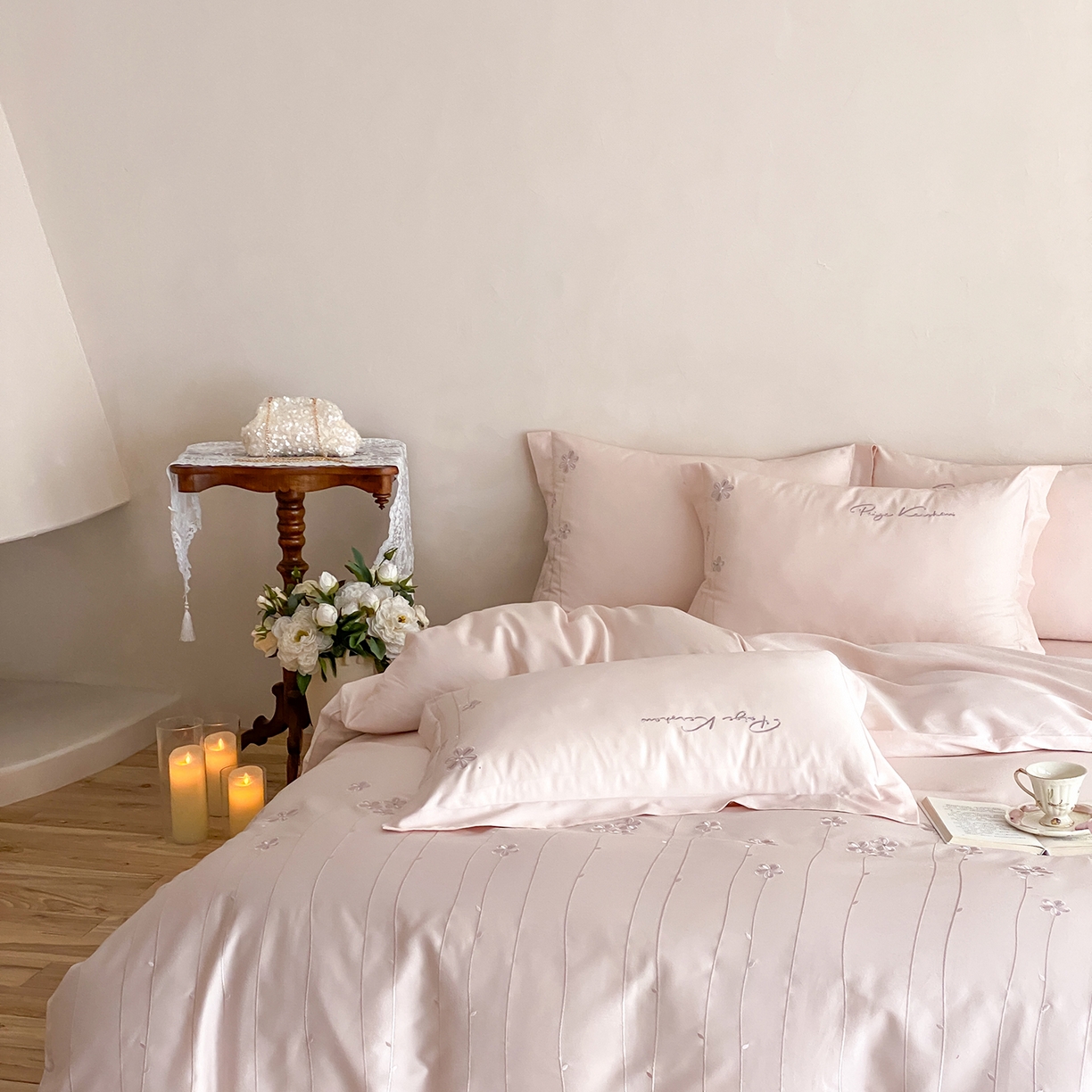 91家纺网 家纺一手货源 找家纺 曼布缇 2026新款春夏款新品长绒棉刺绣四件套 -花涧 花涧-浅粉（会员－20，券后338起）