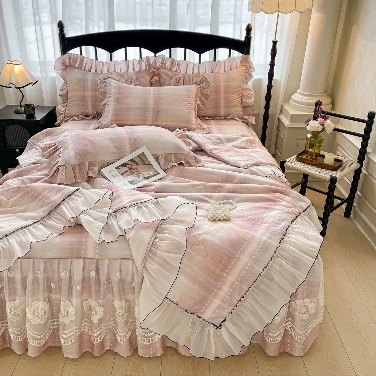 91家纺网 家纺一手货源 找家纺 宜凡家纺 2026新款全棉数码印花夏被床裙四件套②号系列 光之羽 紫