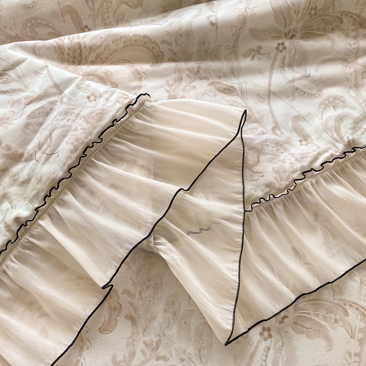 91家纺网 家纺一手货源 找家纺 宜凡家纺 2026新款全棉数码印花夏被床裙四件套②号系列 禾暮