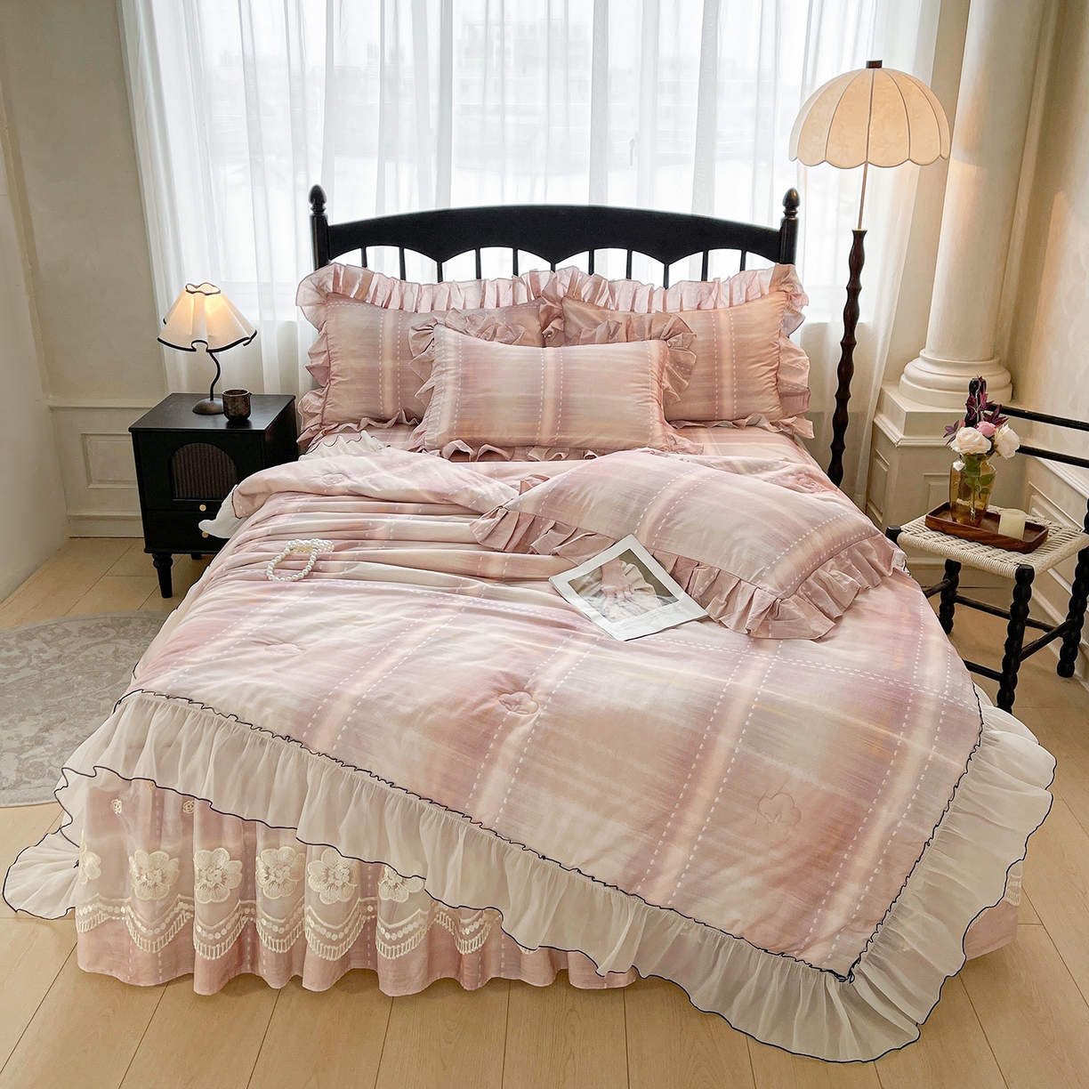 91家纺网 家纺一手货源 找家纺 宜凡家纺 2026新款全棉数码印花夏被床裙四件套②号系列 光之羽 紫