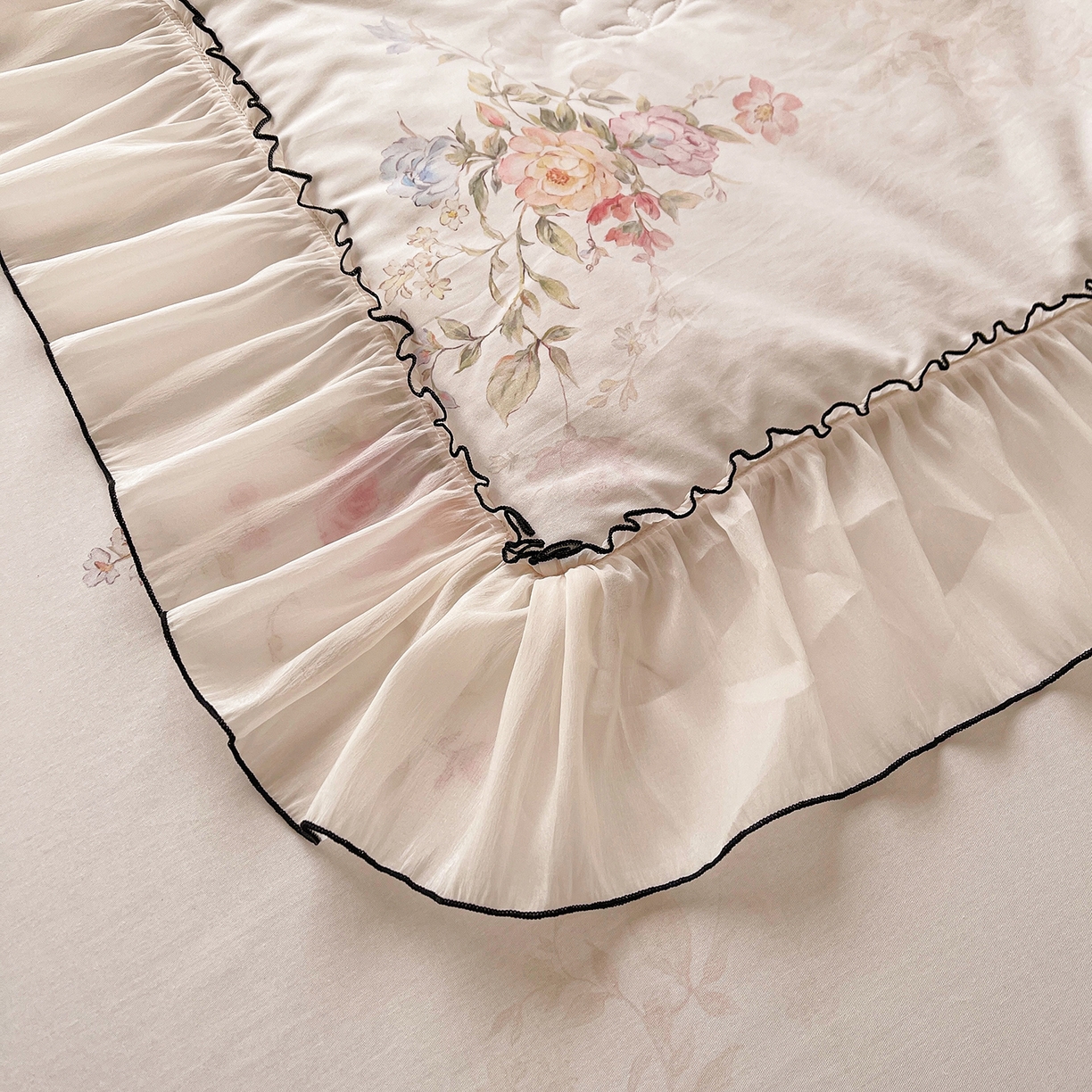 91家纺网 家纺一手货源 找家纺 宜凡家纺 2026新款全棉数码印花夏被床裙四件套②号系列 澜晚