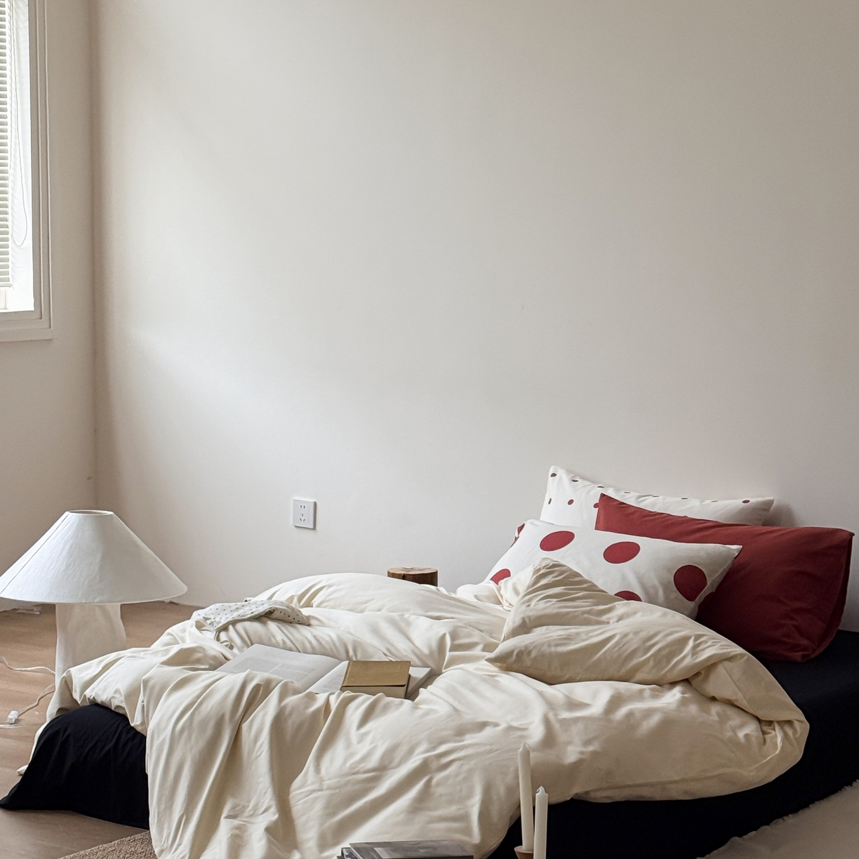 91家纺网 家纺一手货源 找家纺 尺素 2026新款全棉纯棉简约松弛感波点四件套纯棉ins风纯色被套 自在穿行