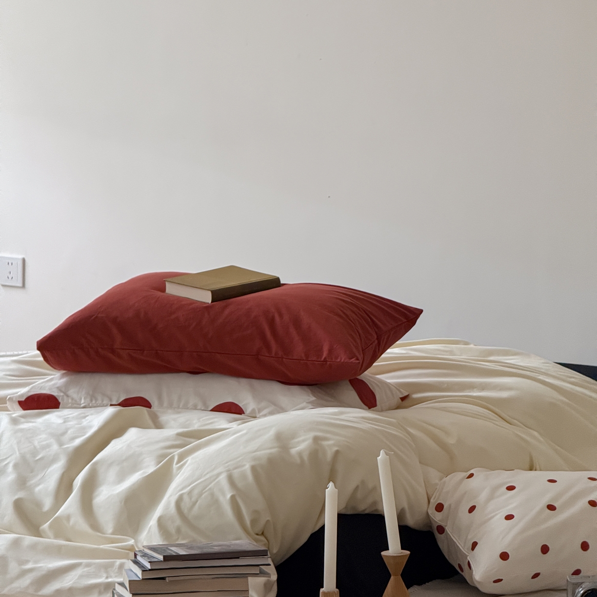 91家纺网 家纺一手货源 找家纺 尺素 2026新款全棉纯棉简约松弛感波点四件套纯棉ins风纯色被套 自在穿行