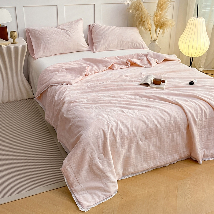 91家纺网 家纺一手货源 找家纺 VIP被业 2026新款A类全棉蚕蛹提花双层纱夏被直播款小红书空调被 海贝粉