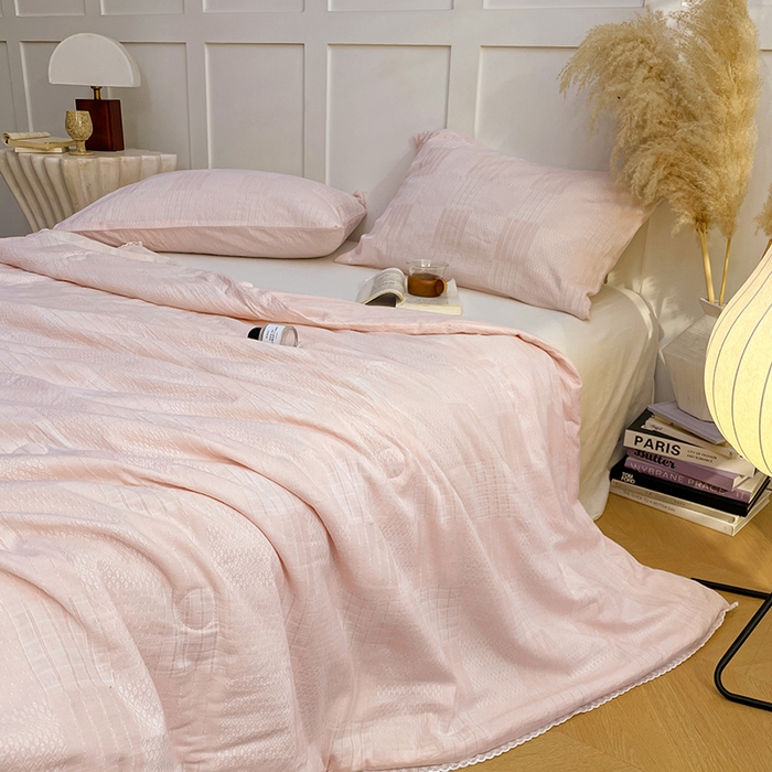 91家纺网 家纺一手货源 找家纺 VIP被业 2026新款A类全棉蚕蛹提花双层纱夏被直播款小红书空调被 海贝粉