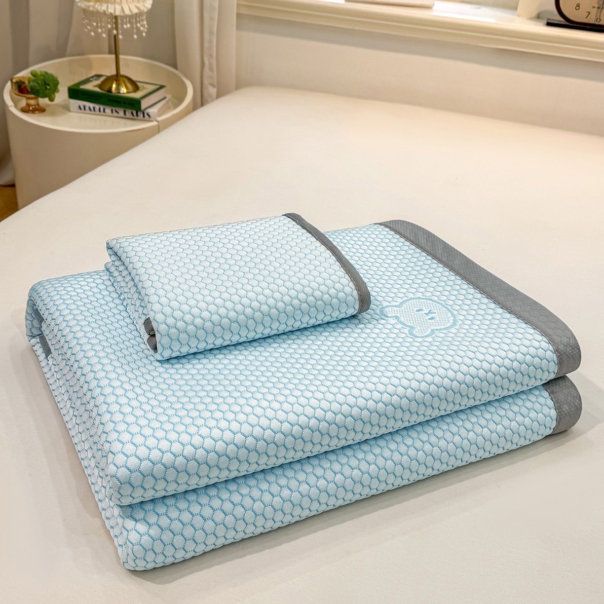 91家纺网 家纺一手货源 找家纺 （总）眠势力 2026新款冰豆豆凉席三件套夏季冷感可机洗冰丝席软席子条席款