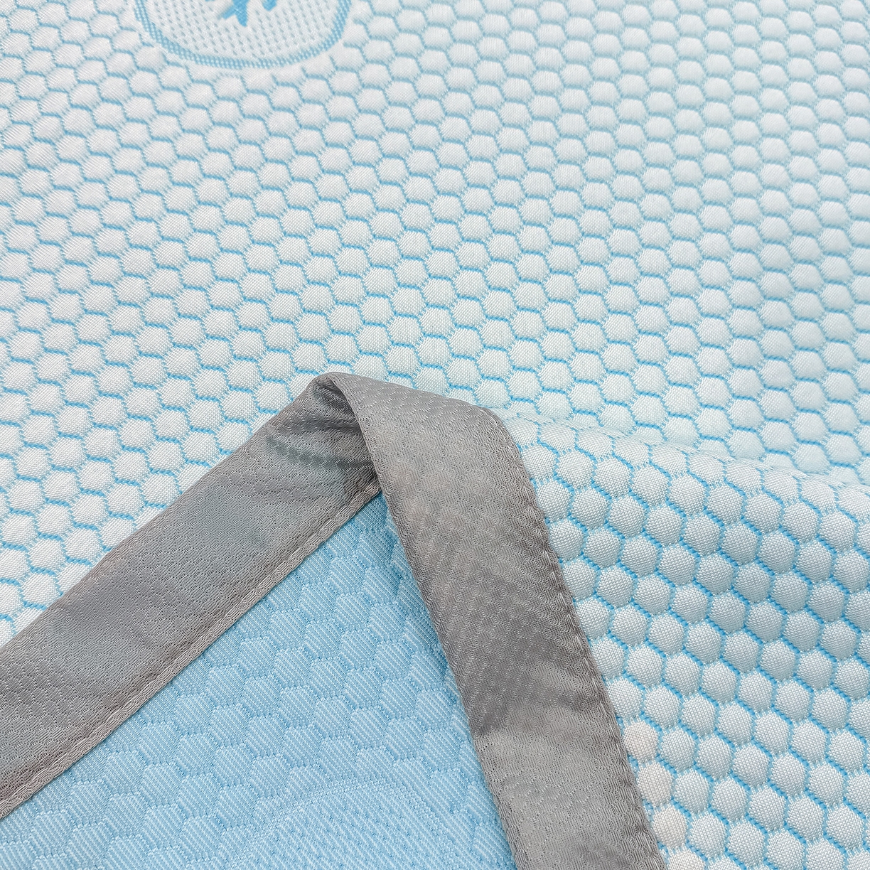 91家纺网 家纺一手货源 找家纺 （总）眠势力 2026新款冰豆豆凉席三件套夏季冷感可机洗冰丝席软席子条席款