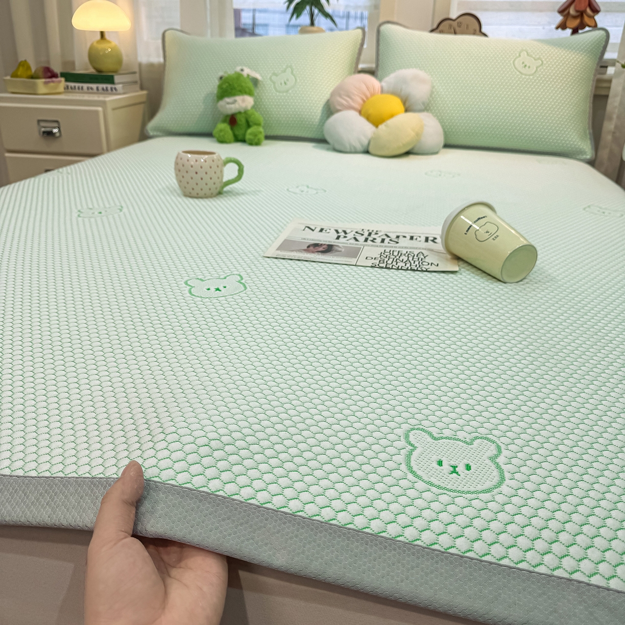 91家纺网 家纺一手货源 找家纺 眠势力 2026新款冰豆豆凉席三件套夏季冷感可机洗冰丝席软席子条席款 冰皮熊-绿