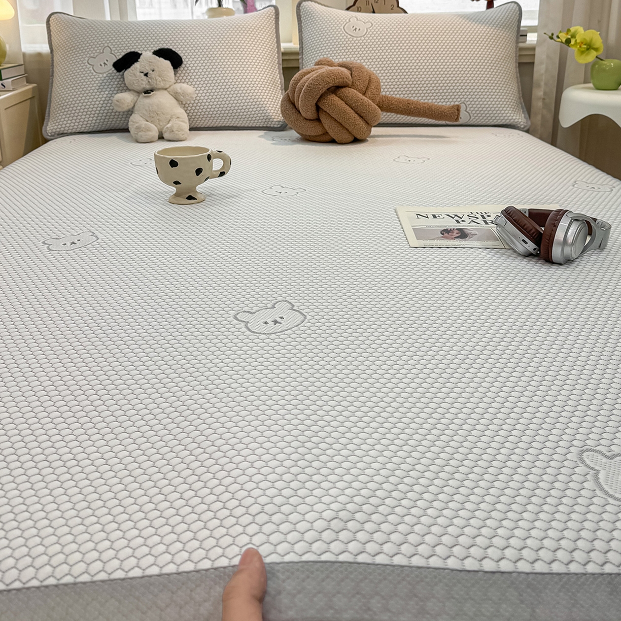 91家纺网 家纺一手货源 找家纺 眠势力 2026新款冰豆豆凉席三件套夏季冷感可机洗冰丝席软席子条席款 冰皮熊-灰