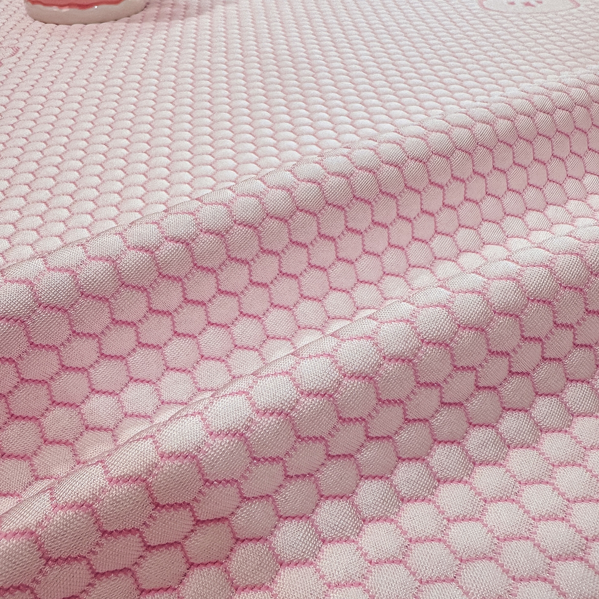 91家纺网 家纺一手货源 找家纺 眠势力 2026新款冰豆豆凉席三件套夏季冷感可机洗冰丝席软席子条席款 冰皮熊-粉