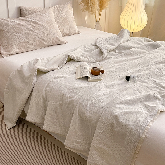 91家纺网 家纺一手货源 找家纺 VIP被业 2026新款A类全棉蚕蛹提花双层纱夏被直播款小红书空调被 慕斯灰