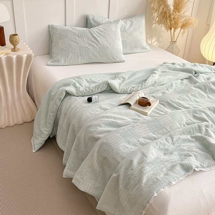 91家纺网 家纺一手货源 找家纺 VIP被业 2026新款A类全棉蚕蛹提花双层纱夏被直播款小红书空调被 天真蓝