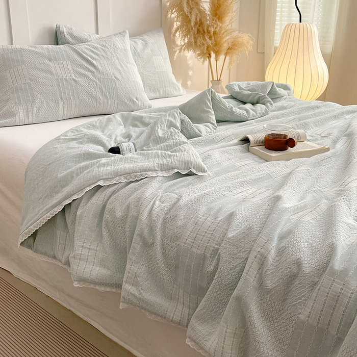 91家纺网 家纺一手货源 找家纺 VIP被业 2026新款A类全棉蚕蛹提花双层纱夏被直播款小红书空调被 天真蓝