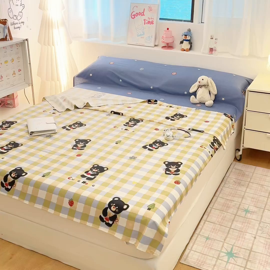 91家纺网 家纺一手货源 找家纺 简宜家居（朝初家纺） 2026新款40支纯棉全棉12868旅行睡袋 酒店隔脏便携 苹果熊格子