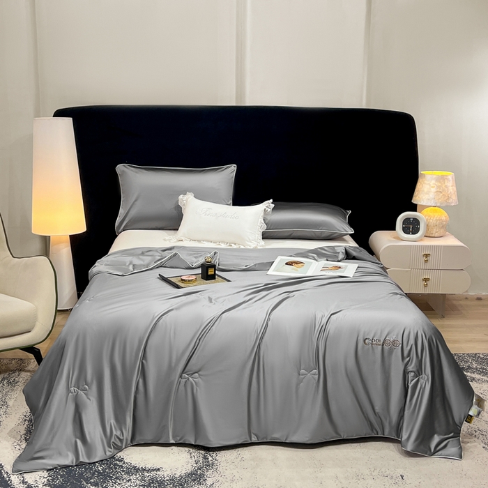 91家纺网 家纺一手货源 找家纺 欧雅阁 2026新款A类冰丝绸夏被冰肌夏被空调被锦氨纶夏凉被 薄被子 冰丝绸-深灰