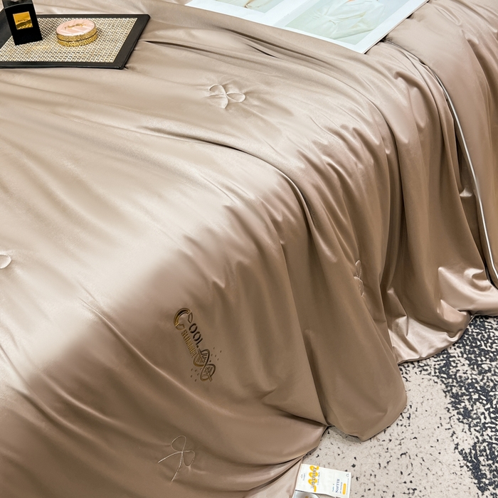 91家纺网 家纺一手货源 找家纺 欧雅阁 2026新款A类冰丝绸夏被冰肌夏被空调被锦氨纶夏凉被 薄被子 冰丝绸-香槟