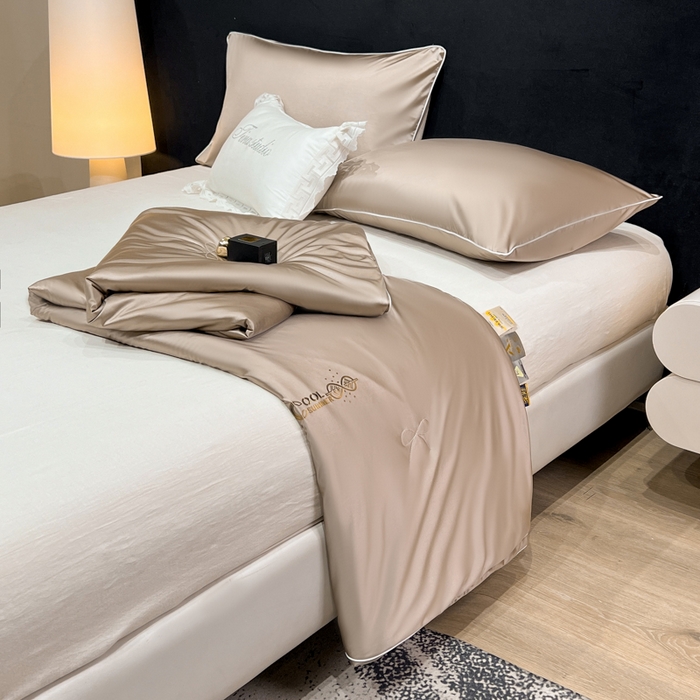 91家纺网 家纺一手货源 找家纺 欧雅阁 2026新款A类冰丝绸夏被冰肌夏被空调被锦氨纶夏凉被 薄被子 冰丝绸-香槟