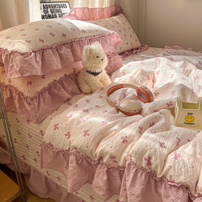 91家纺网 家纺一手货源 找家纺 梵希雅 2026新款床盖款花边夏被四件套 粉蝴蝶结