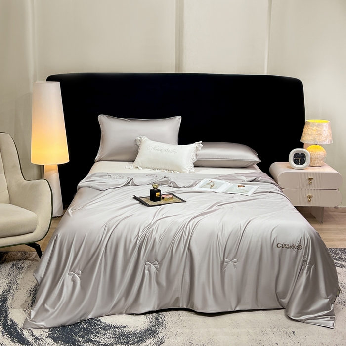 91家纺网 家纺一手货源 找家纺 欧雅阁 2026新款A类冰丝绸夏被冰肌夏被空调被锦氨纶夏凉被 薄被子 冰丝绸-月灰