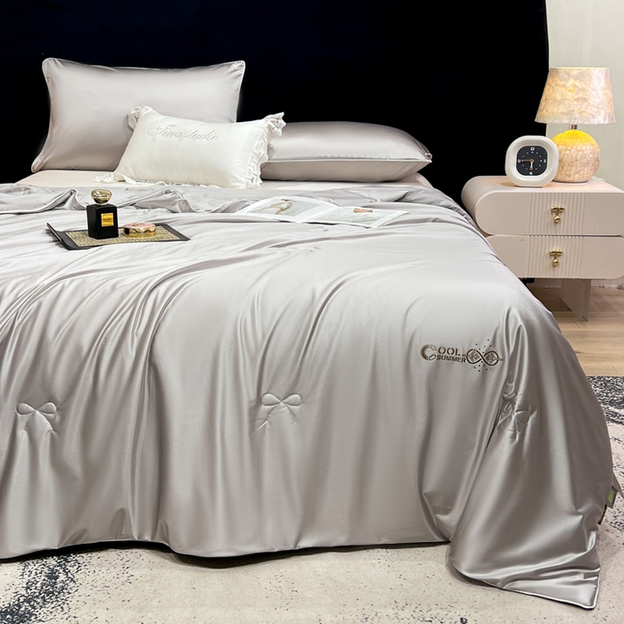 91家纺网 家纺一手货源 找家纺 欧雅阁 2026新款A类冰丝绸夏被冰肌夏被空调被锦氨纶夏凉被 薄被子 冰丝绸-月灰