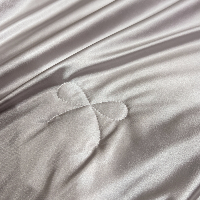 91家纺网 家纺一手货源 找家纺 欧雅阁 2026新款A类冰丝绸夏被冰肌夏被空调被锦氨纶夏凉被 薄被子 冰丝绸-月灰