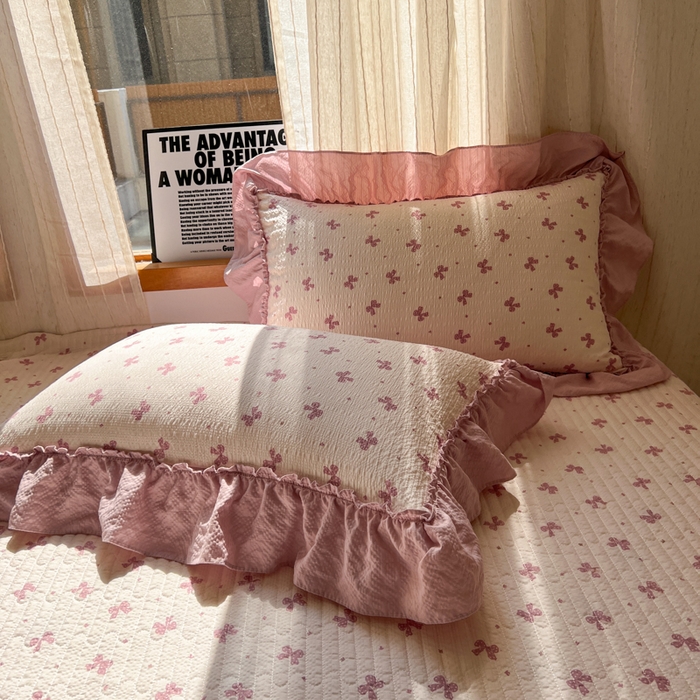 91家纺网 家纺一手货源 找家纺 梵希雅 2026新款床盖款花边夏被四件套 粉蝴蝶结