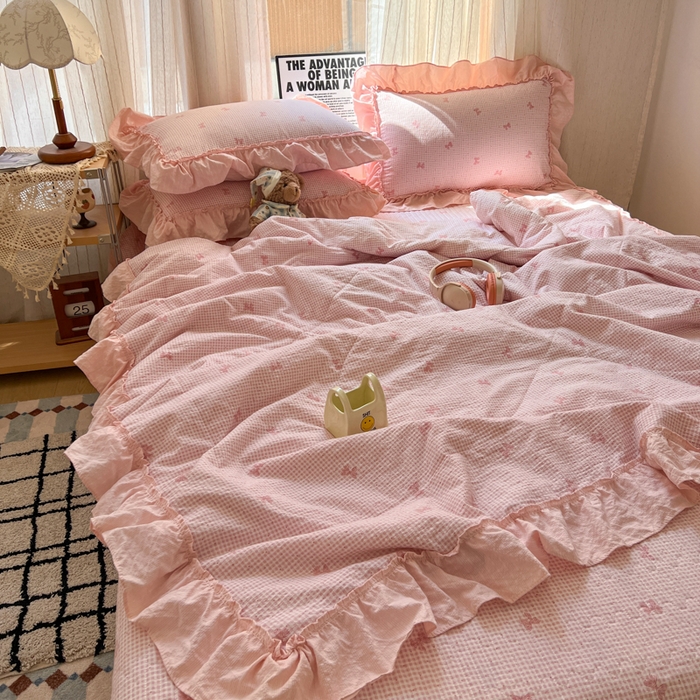 91家纺网 家纺一手货源 找家纺 梵希雅 2026新款床盖款花边夏被四件套 格子结