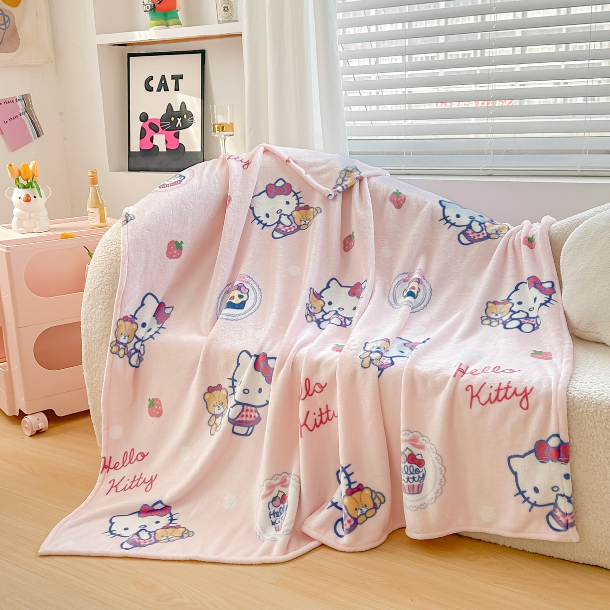 91家纺网 家纺一手货源 找家纺 博雅 2026新款三丽鸥小版牛奶绒盖毯午睡毯 小版-草莓蛋糕KT