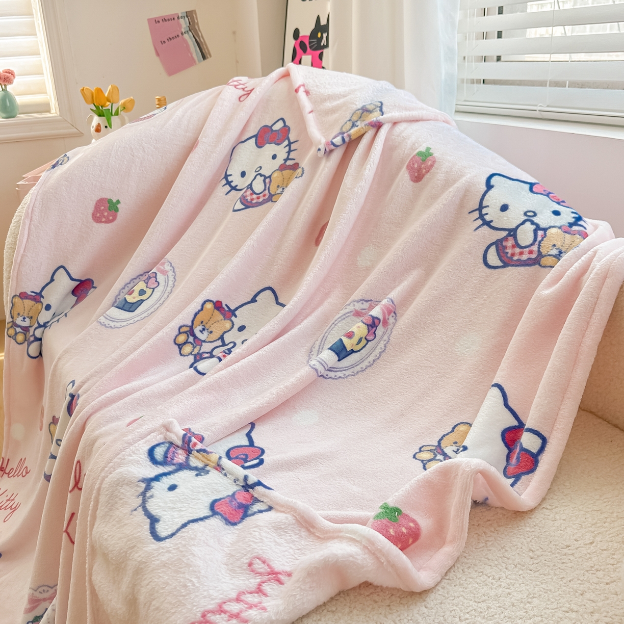 91家纺网 家纺一手货源 找家纺 博雅 2026新款三丽鸥小版牛奶绒盖毯午睡毯 小版-草莓蛋糕KT