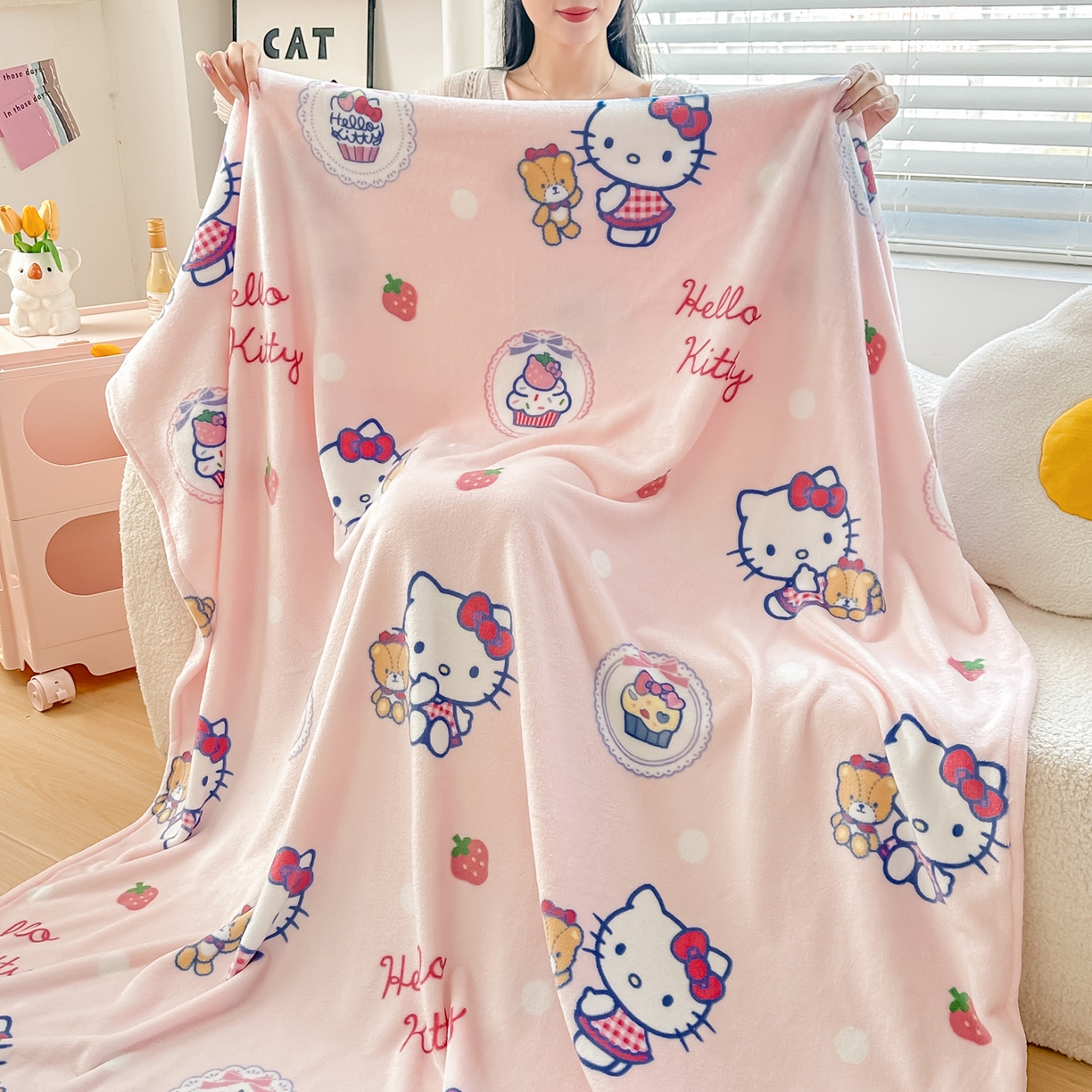 91家纺网 家纺一手货源 找家纺 博雅 2026新款三丽鸥小版牛奶绒盖毯午睡毯 小版-草莓蛋糕KT