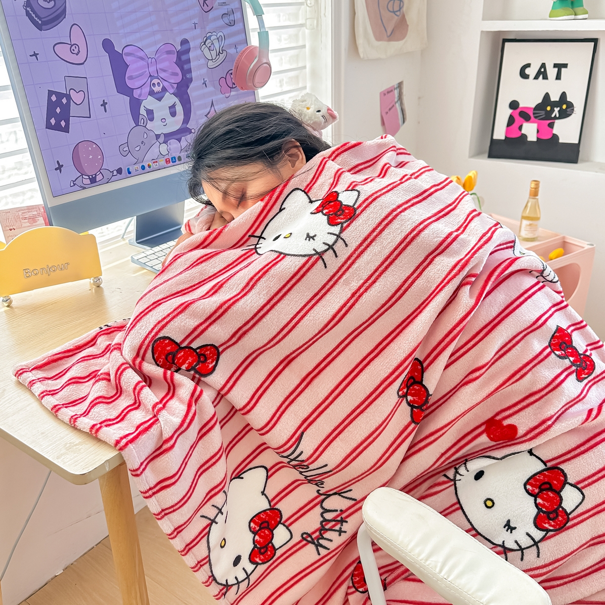 91家纺网 家纺一手货源 找家纺 博雅 2026新款三丽鸥小版牛奶绒盖毯午睡毯 小版-高贵KT