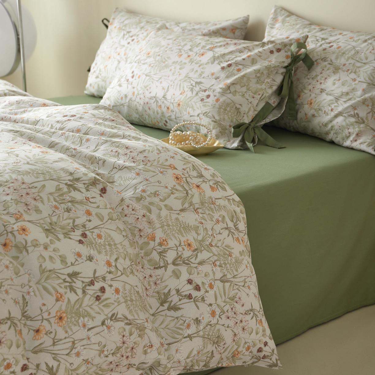 91家纺网 家纺一手货源 找家纺 绫韵家纺 2026新款春夏13372全棉蝴蝶结四件套系列 贝贝利亚