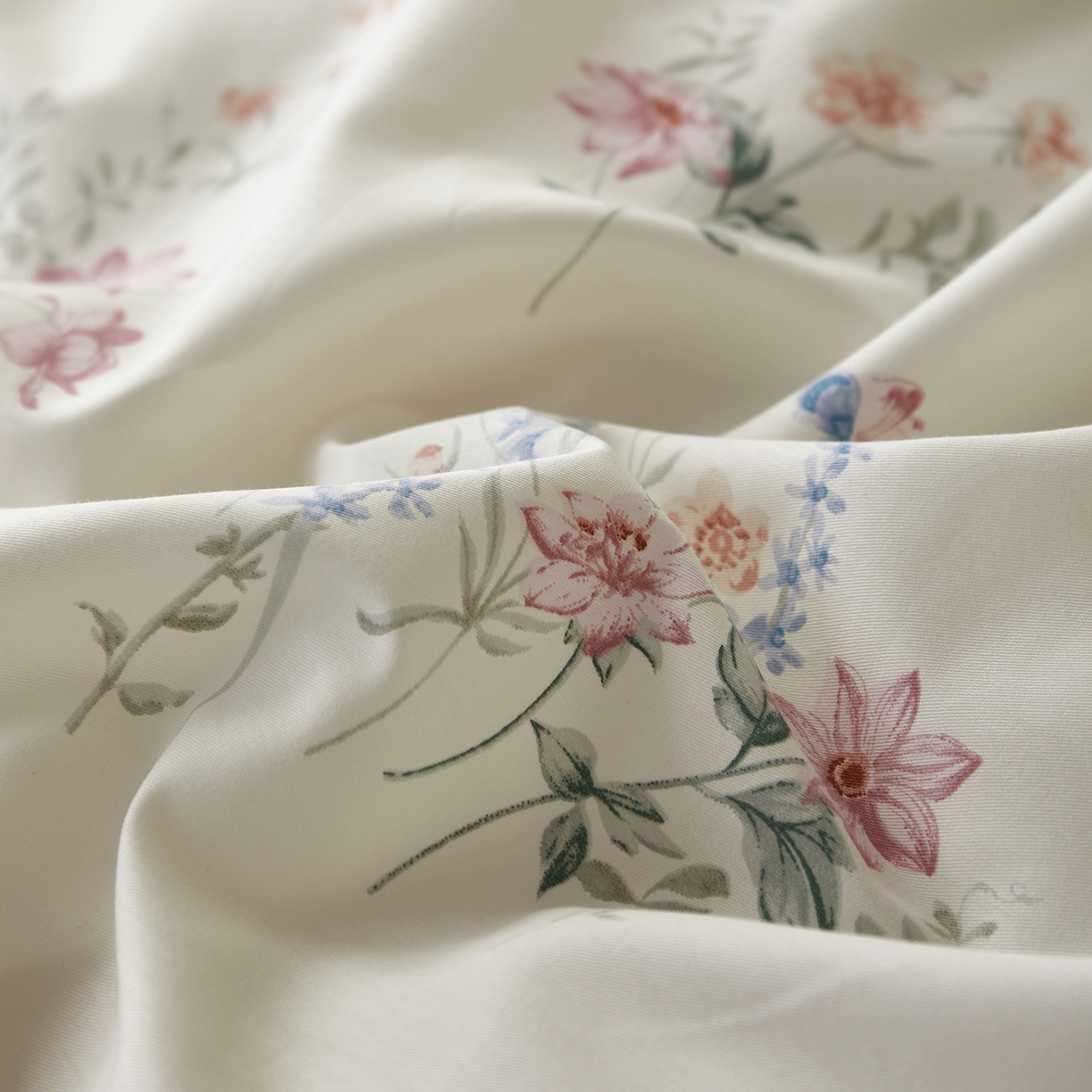 91家纺网 家纺一手货源 找家纺 绫韵家纺 2026新款春夏13372全棉蝴蝶结四件套系列 桃花源