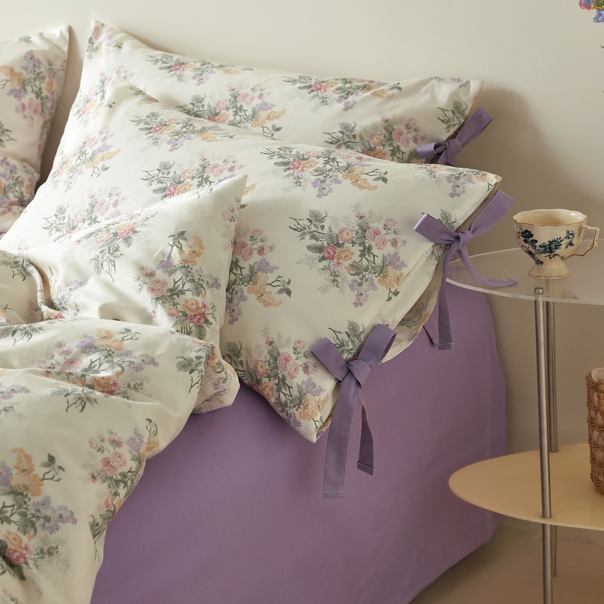 91家纺网 家纺一手货源 找家纺 绫韵家纺 2026新款春夏13372全棉蝴蝶结四件套系列 君雅临风