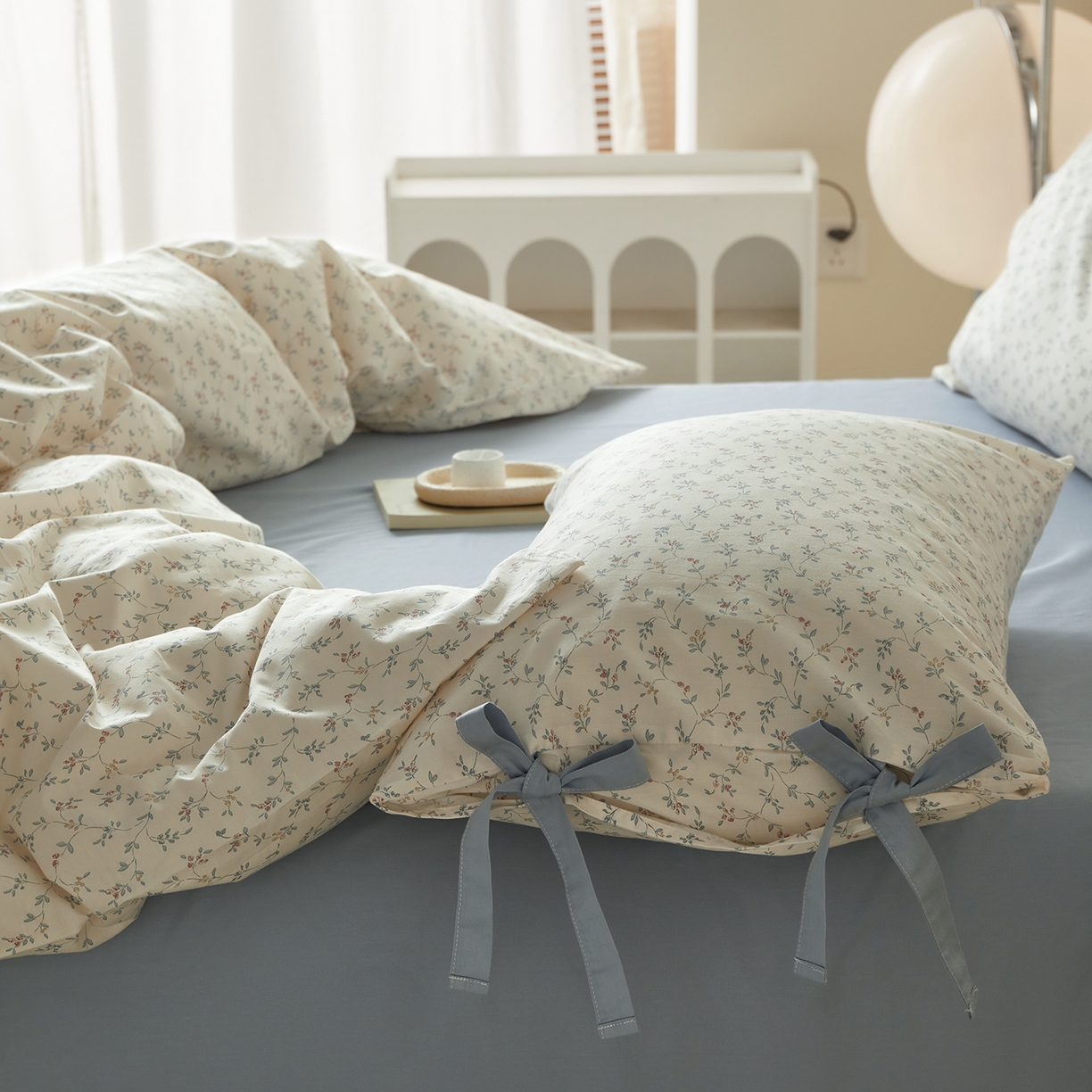 91家纺网 家纺一手货源 找家纺 绫韵家纺 2026新款春夏13372全棉蝴蝶结四件套系列 人间浪漫