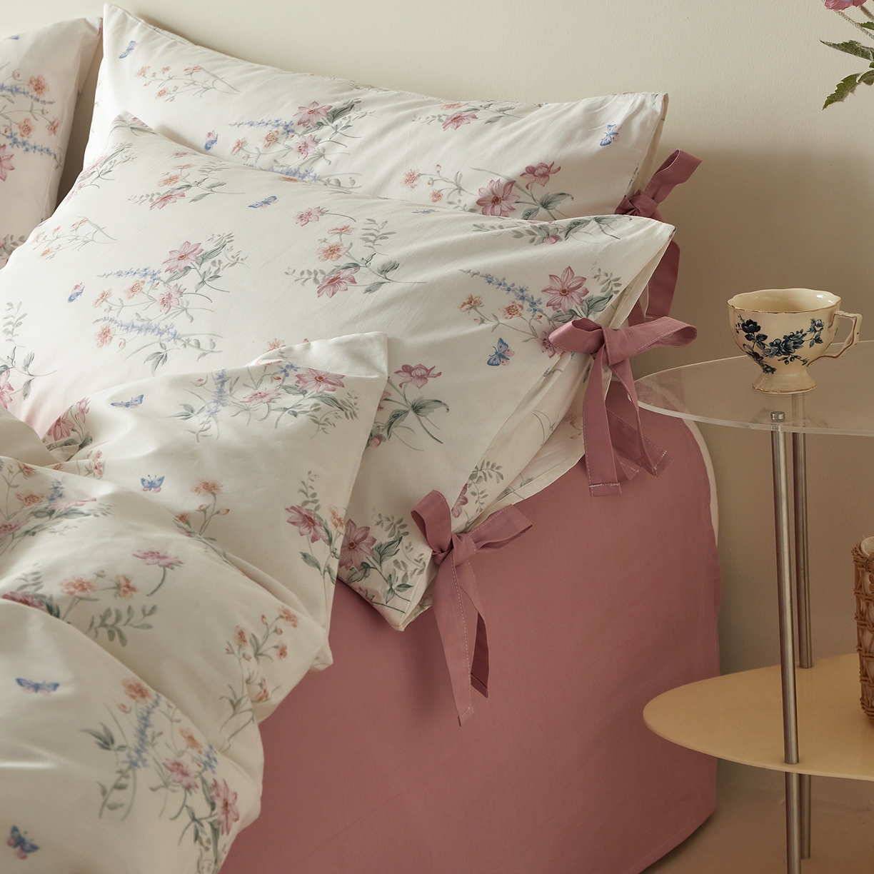 91家纺网 家纺一手货源 找家纺 绫韵家纺 2026新款春夏13372全棉蝴蝶结四件套系列 桃花源