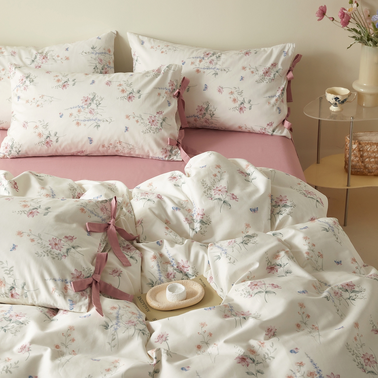 91家纺网 家纺一手货源 找家纺 绫韵家纺 2026新款春夏13372全棉蝴蝶结四件套系列 桃花源