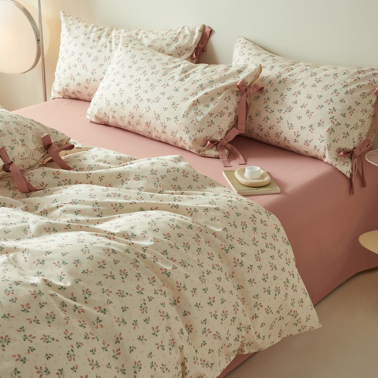 91家纺网 家纺一手货源 找家纺 绫韵家纺 2026新款春夏13372全棉蝴蝶结四件套系列 情有独钟