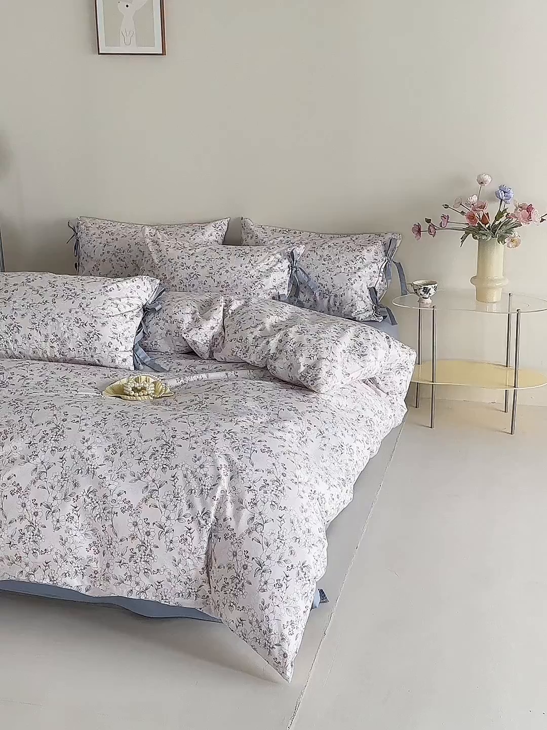 91家纺网 家纺一手货源 找家纺 绫韵家纺 2026新款春夏13372全棉蝴蝶结四件套系列 花田喜事