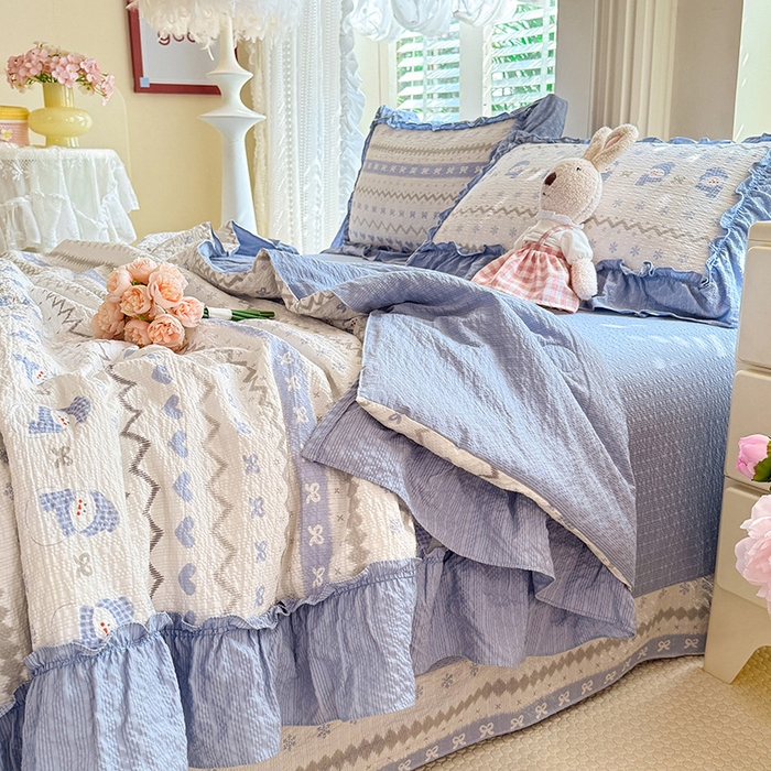 91家纺网 家纺一手货源 找家纺 韩约家纺 2026新款法式大花边泡芙棉床单款夏凉被空调被被套四件套 蓝星人