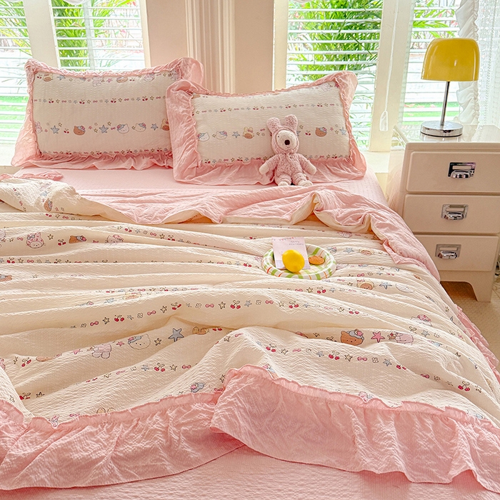 91家纺网 家纺一手货源 找家纺 韩约家纺 2026新款法式大花边泡芙棉床单款夏凉被空调被被套四件套 甜心kitty