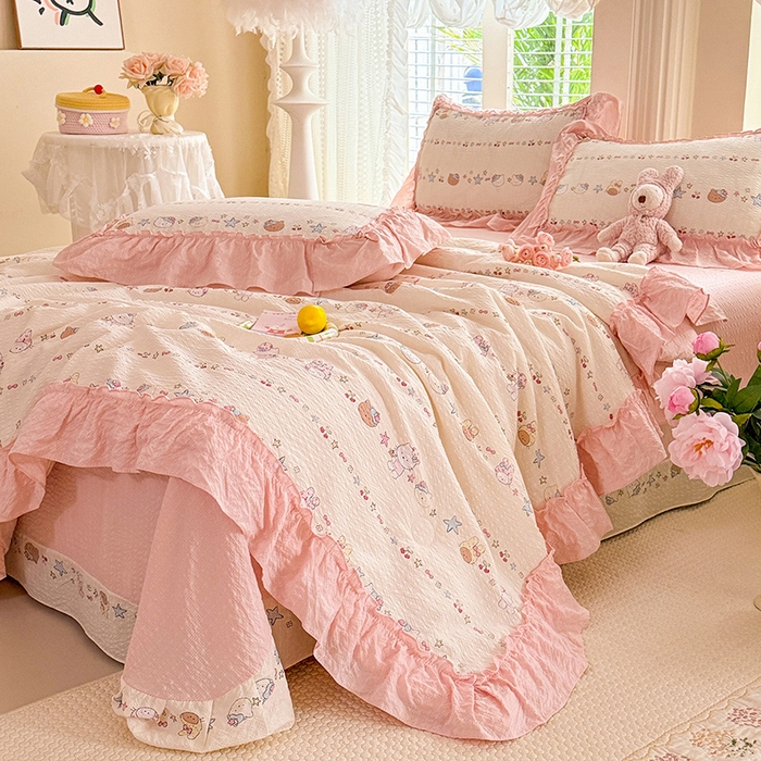 91家纺网 家纺一手货源 找家纺 韩约家纺 2026新款法式大花边泡芙棉床单款夏凉被空调被被套四件套 甜心kitty