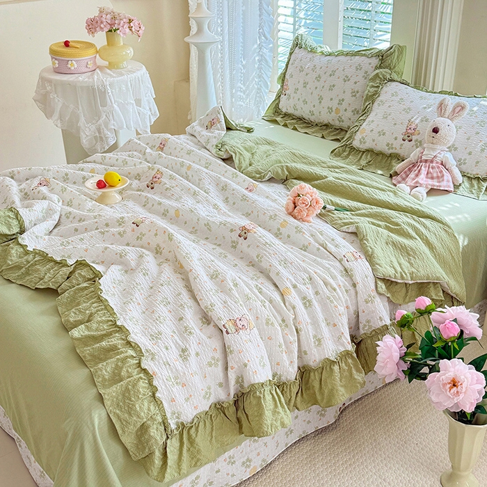 91家纺网 家纺一手货源 找家纺 韩约家纺 2026新款法式大花边泡芙棉床单款夏凉被空调被被套四件套 摩卡人生