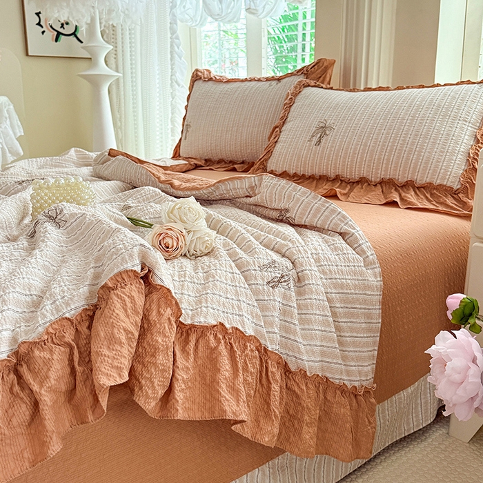 91家纺网 家纺一手货源 找家纺 韩约家纺 2026新款法式大花边泡芙棉床单款夏凉被空调被被套四件套 蝴蝶结