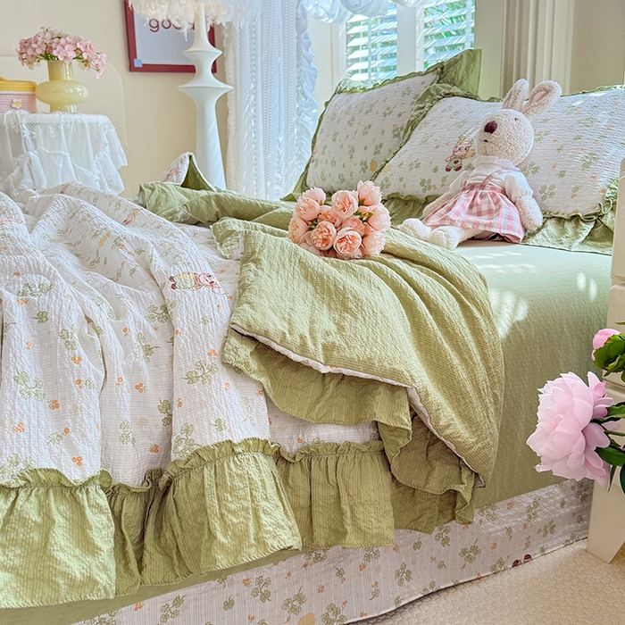 91家纺网 家纺一手货源 找家纺 韩约家纺 2026新款法式大花边泡芙棉床单款夏凉被空调被被套四件套 摩卡人生