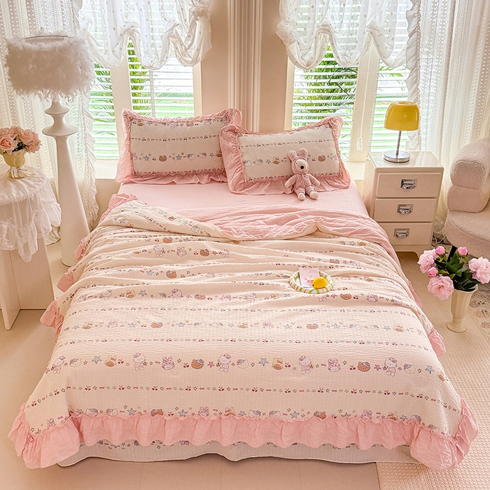 91家纺网 家纺一手货源 找家纺 韩约家纺 2026新款法式大花边泡芙棉床单款夏凉被空调被被套四件套 甜心kitty